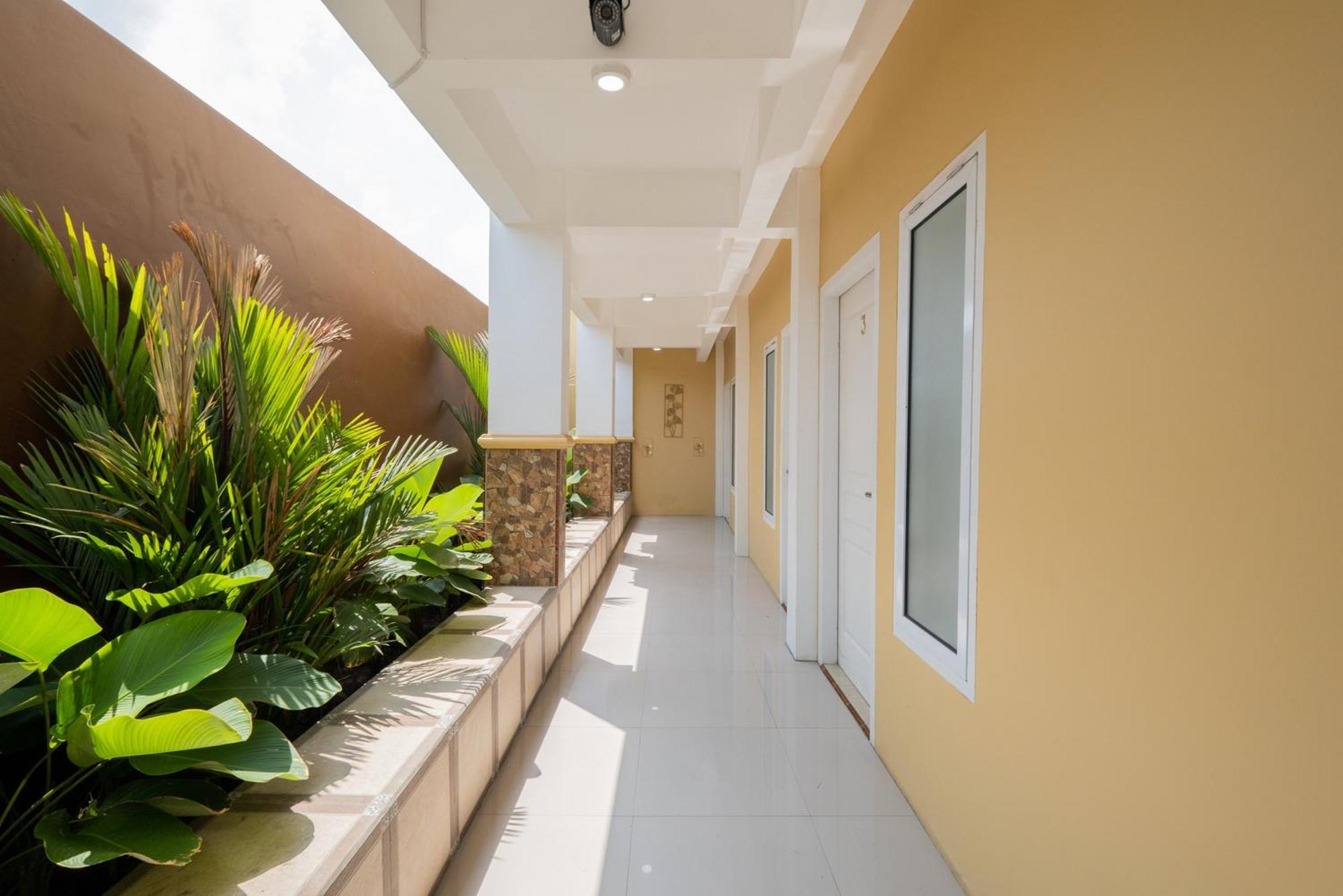 Reddoorz Syariah Near Rsud Dr Iskak Tulungagung Ξενοδοχείο Kedungwaru Εξωτερικό φωτογραφία