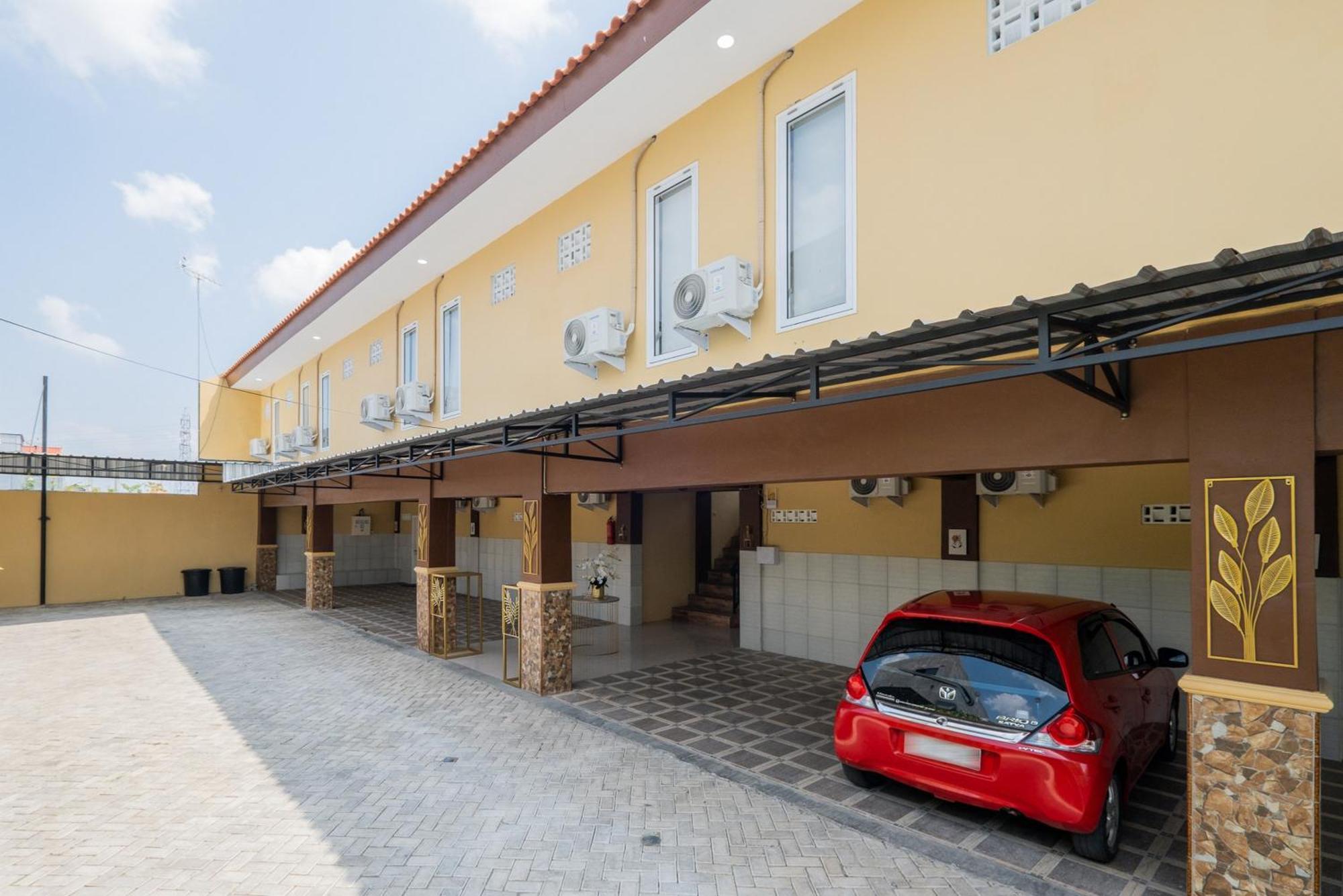 Reddoorz Syariah Near Rsud Dr Iskak Tulungagung Ξενοδοχείο Kedungwaru Εξωτερικό φωτογραφία