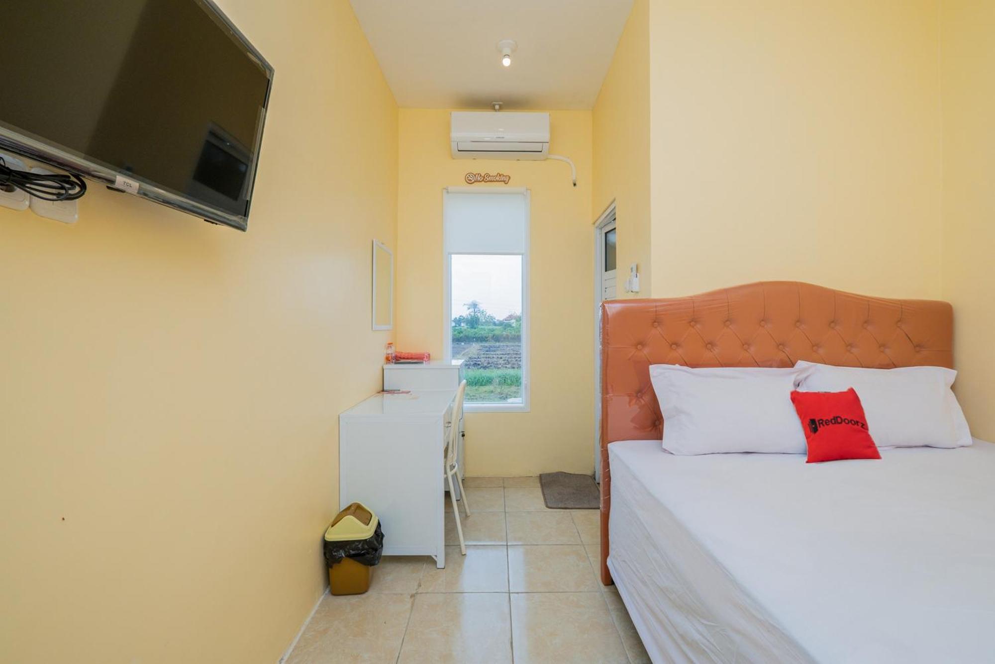 Reddoorz Syariah Near Rsud Dr Iskak Tulungagung Ξενοδοχείο Kedungwaru Εξωτερικό φωτογραφία